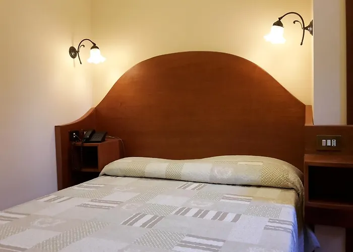 Otel 4 Coronati